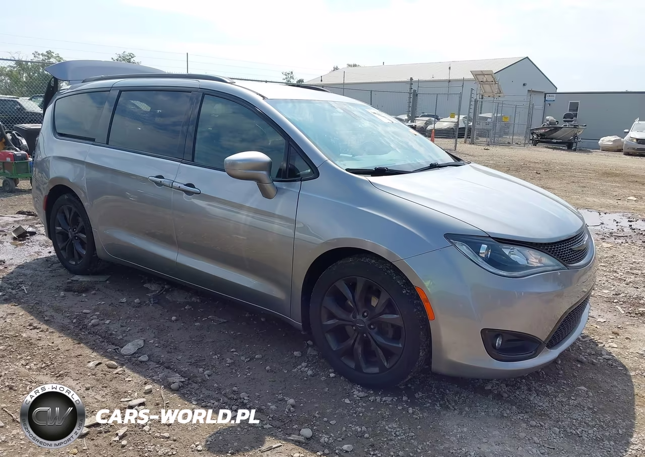 2019 Chrysler Pacifica Touring Plus