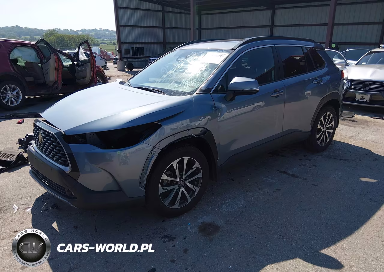 2023 Toyota Corolla Cross Xle VIN:7MUDAAAG4PV070971 - 2