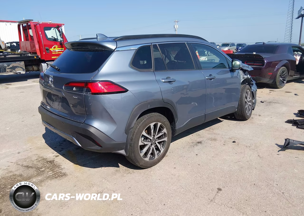 2023 Toyota Corolla Cross Xle VIN:7MUDAAAG4PV070971 - 4