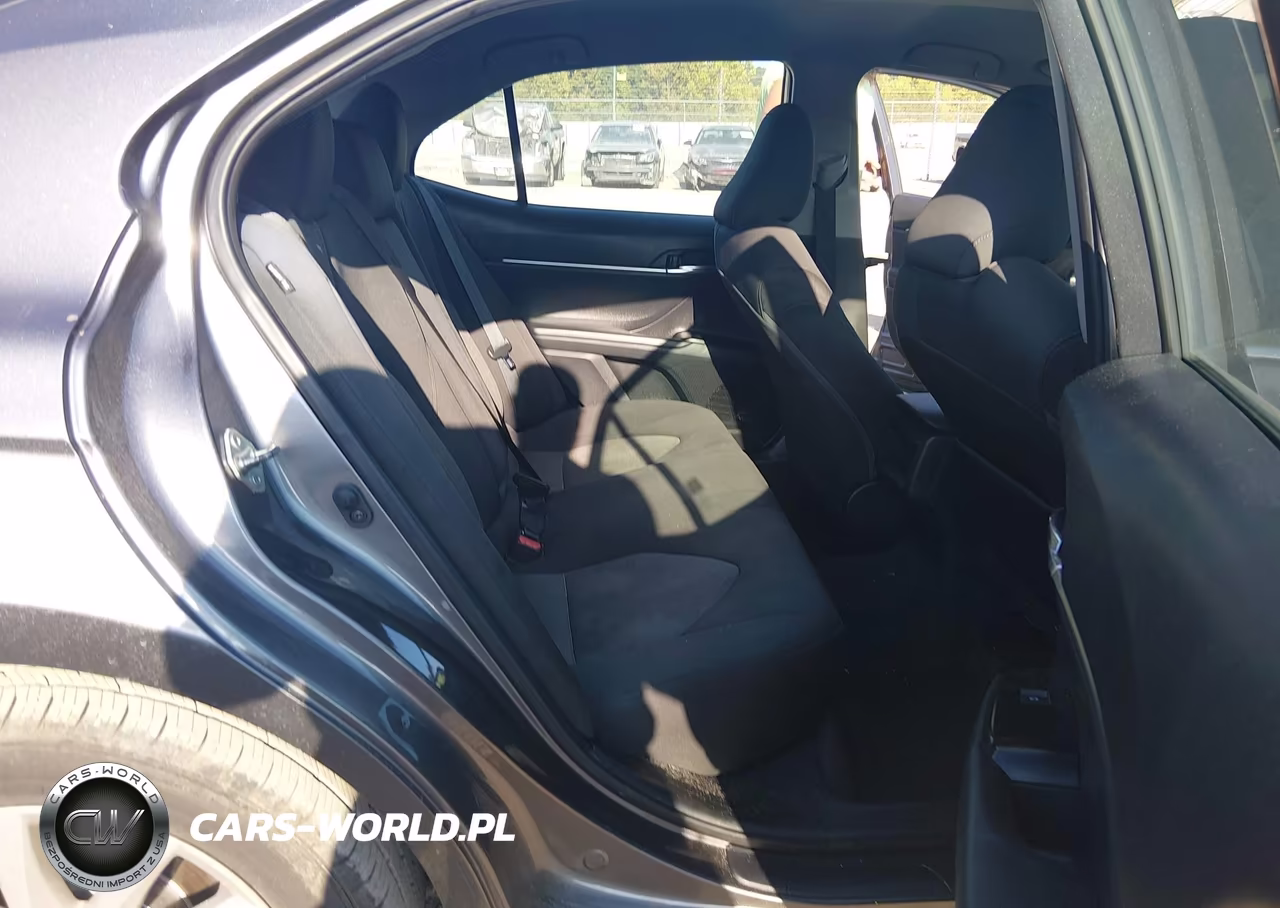 2020 Toyota Camry Le VIN:4T1C11AK3LU973916 - 8