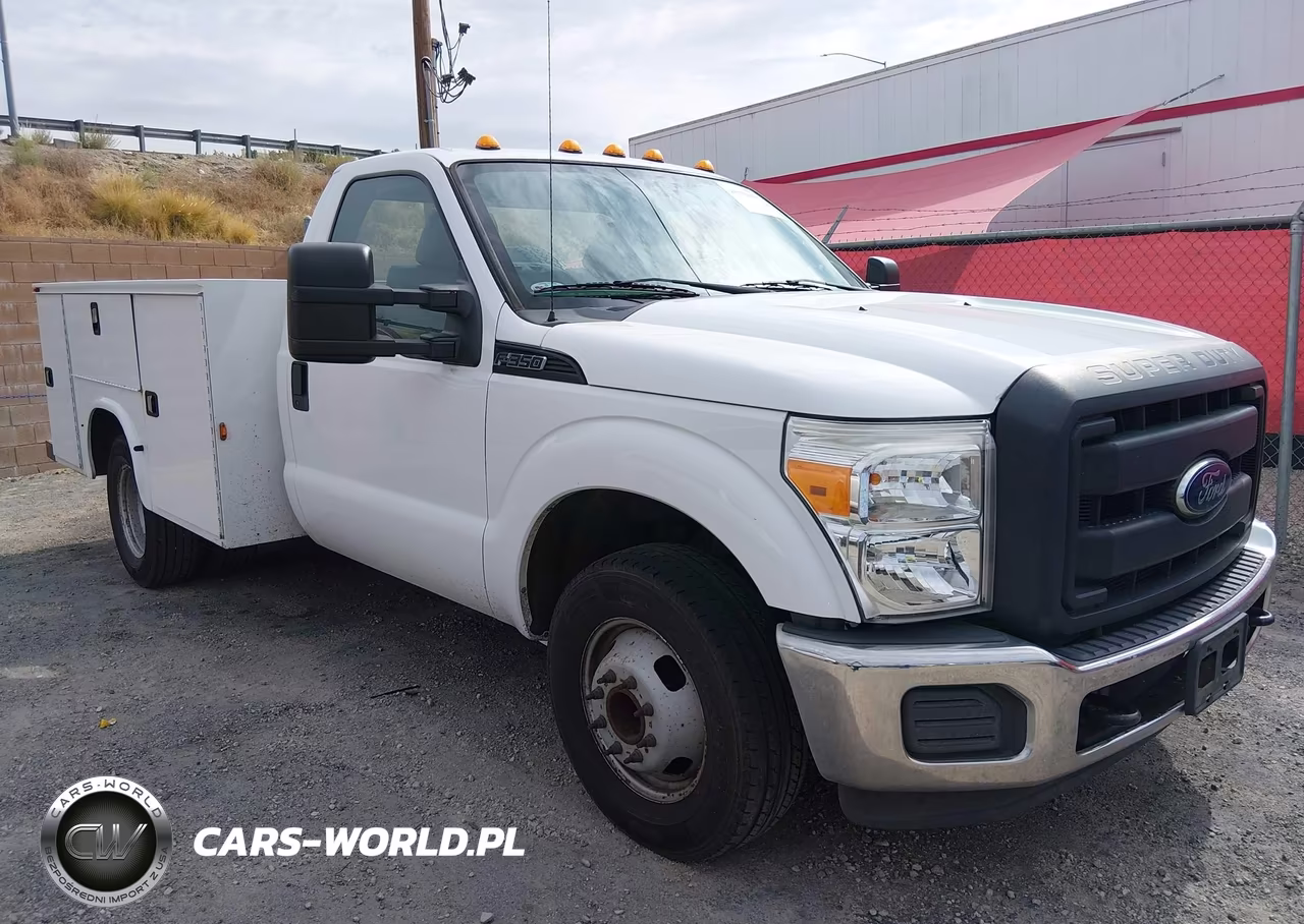 2016 Ford F-350 Chassis Xl