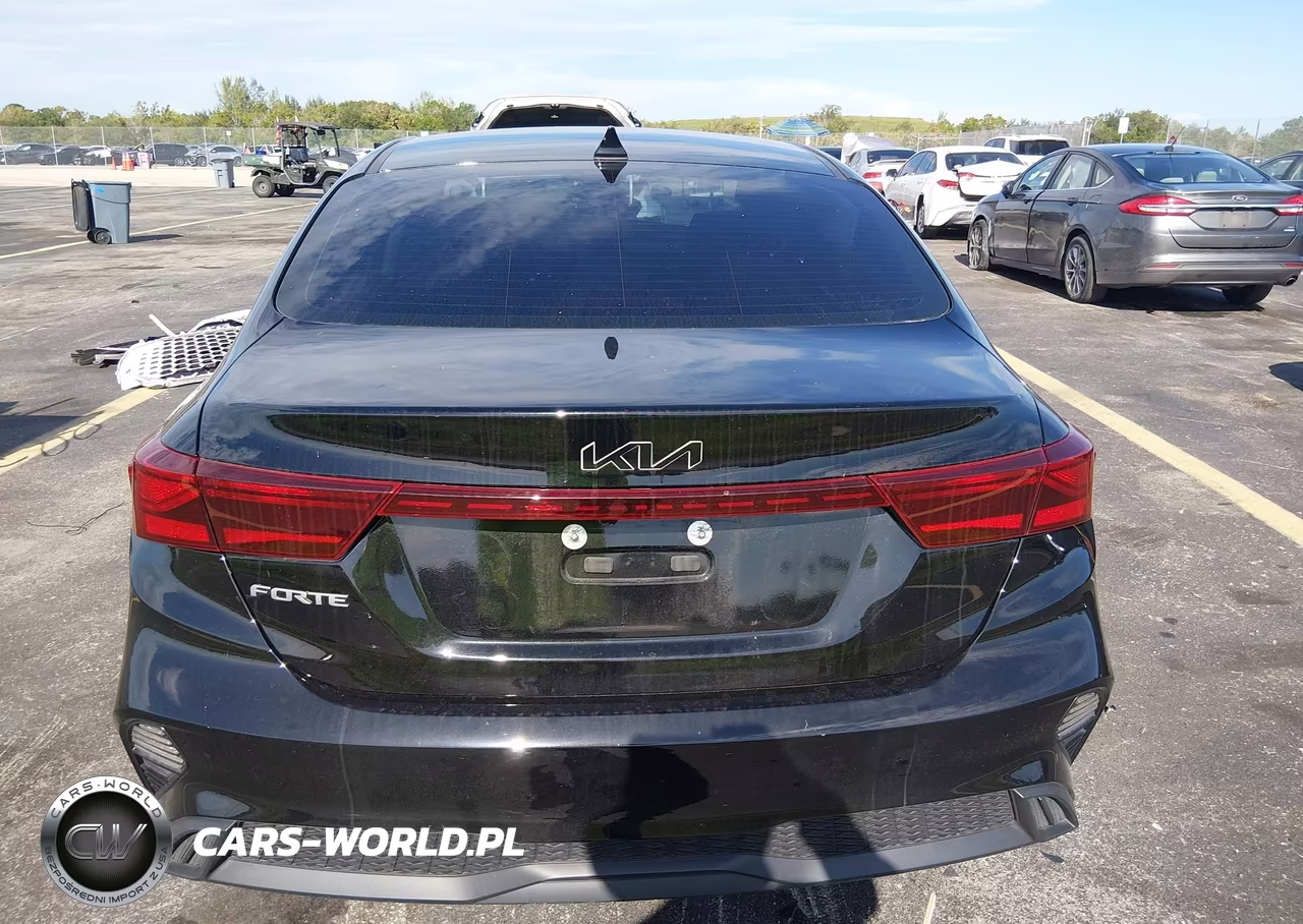 2023 Kia Forte Lxs VIN:3KPF24AD3PE671726 - 17