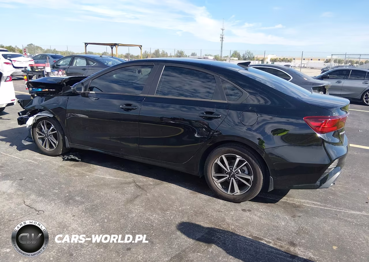 2023 Kia Forte Lxs VIN:3KPF24AD3PE671726 - 3