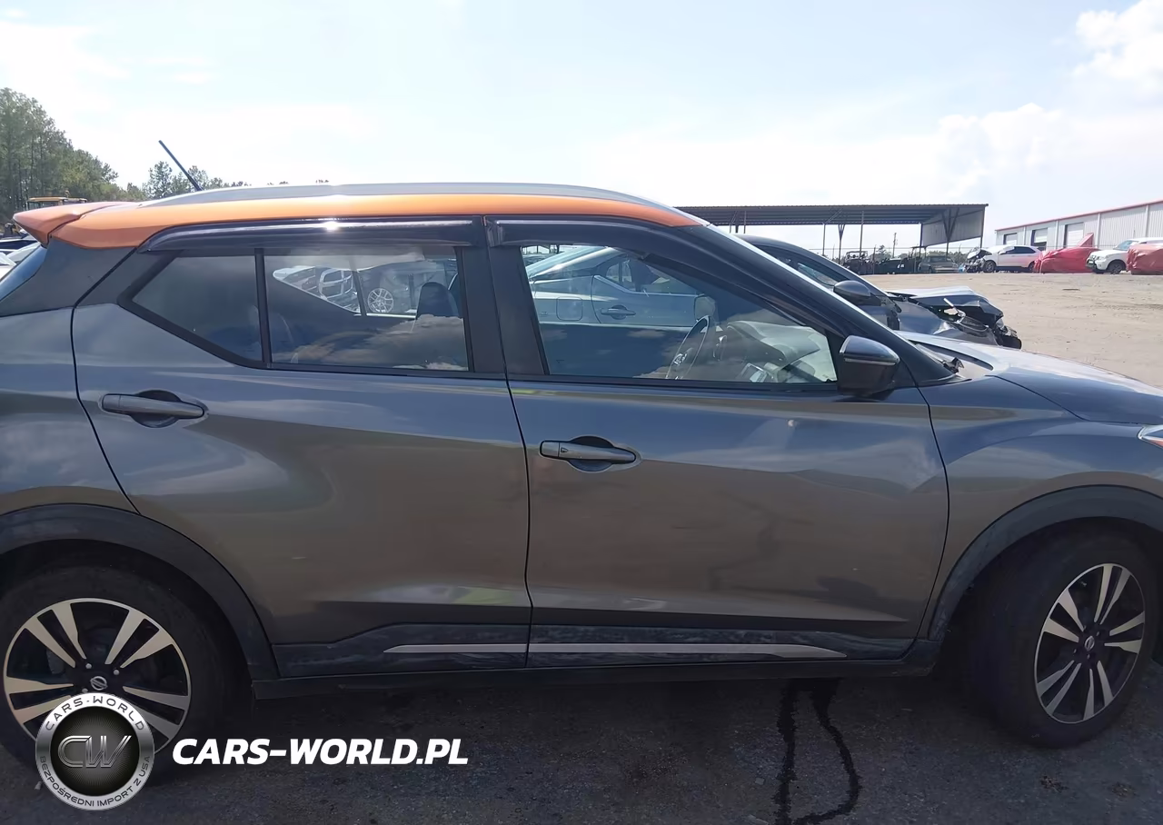 2019 Nissan Kicks Sr VIN:3N1CP5CU4KL543896 - 13