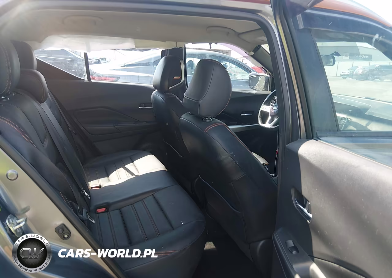 2019 Nissan Kicks Sr VIN:3N1CP5CU4KL543896 - 8