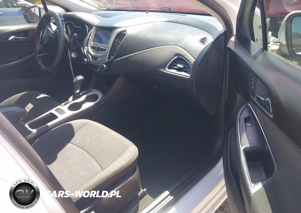 2018 Chevrolet Cruze Ls Auto VIN:1G1BC5SM0J7127541 - 5