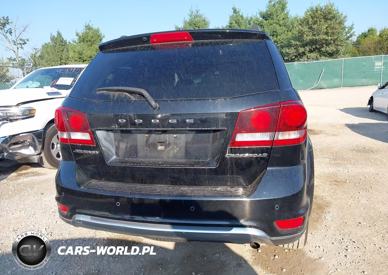 2020 Dodge Journey Crossroad VIN:3C4PDCGB2LT265795 - 17