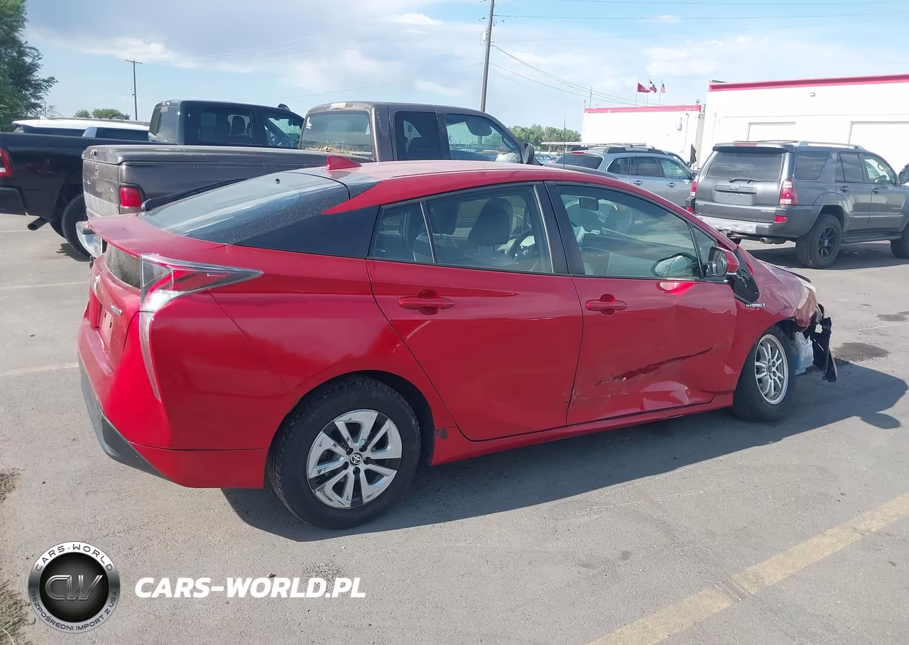 2016 Toyota Prius Three VIN:JTDKARFU0G3524908 - 4