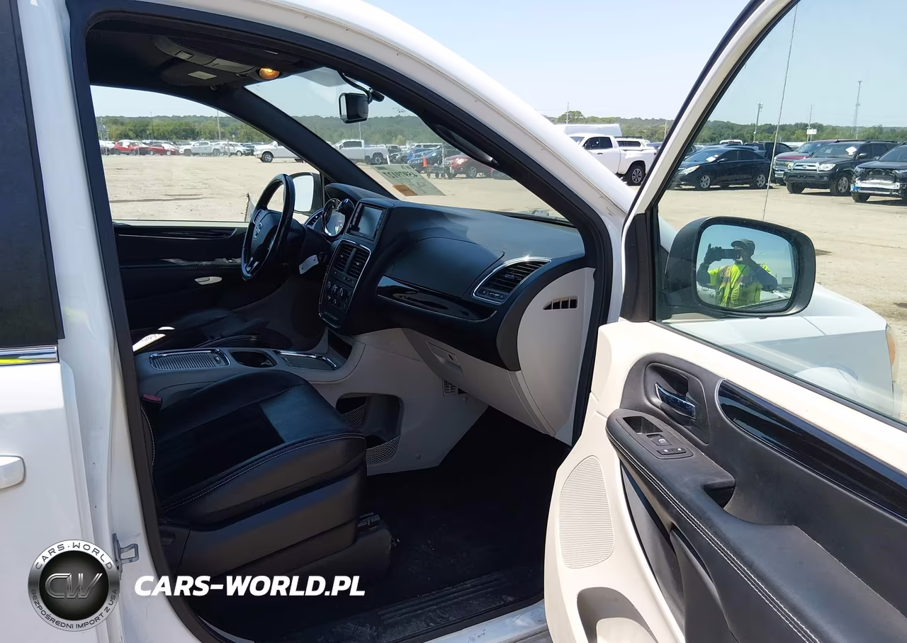 2018 Dodge Grand Caravan Sxt VIN:2C4RDGCG0JR224082 - 5