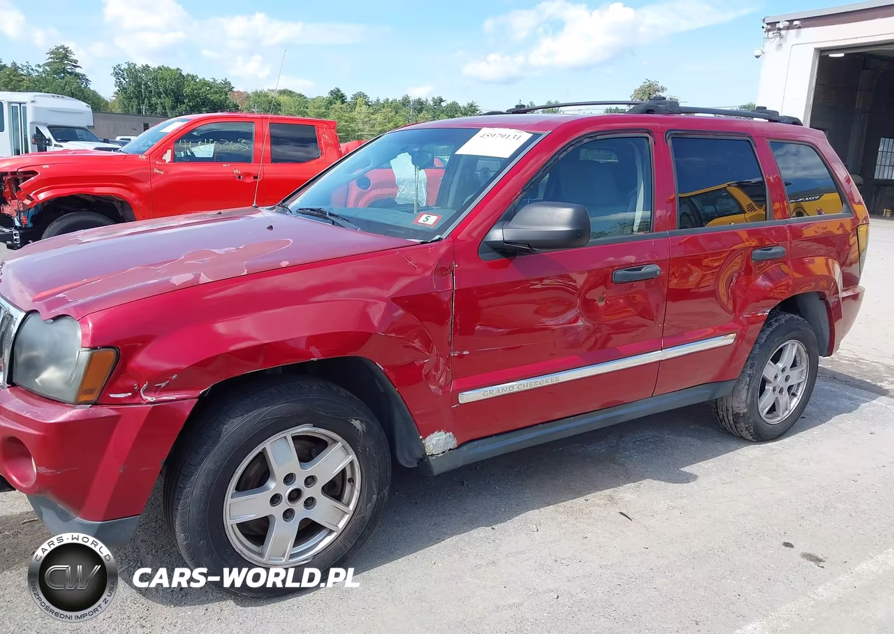2005 Jeep Grand Cherokee Laredo VIN:1J4GR48K35C711130 - 6