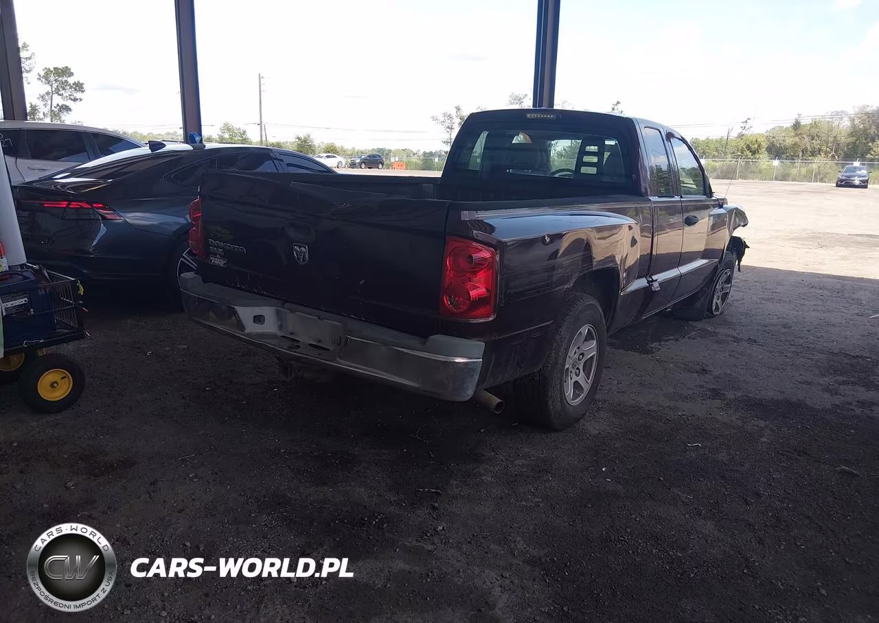 2005 Dodge Dakota Slt VIN:1D7HE42K95S283235 - 4