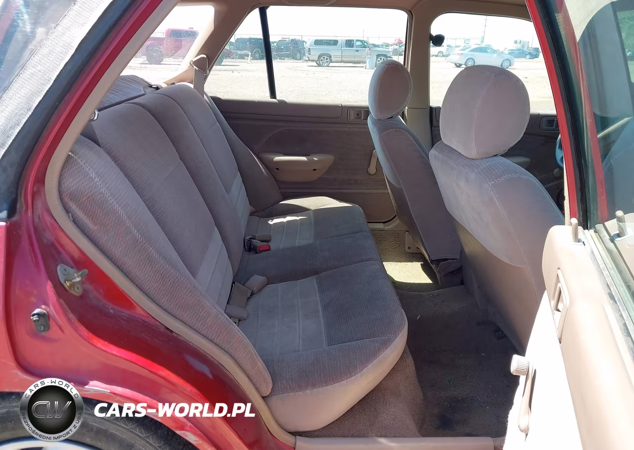1996 Ford Escort Lx VIN:1FASP15J8TW152644 - 8