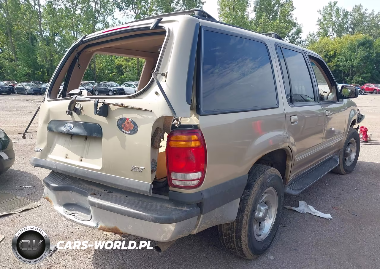 2000 Ford Explorer Xlt VIN:1FMZU73E2YZA24718 - 4