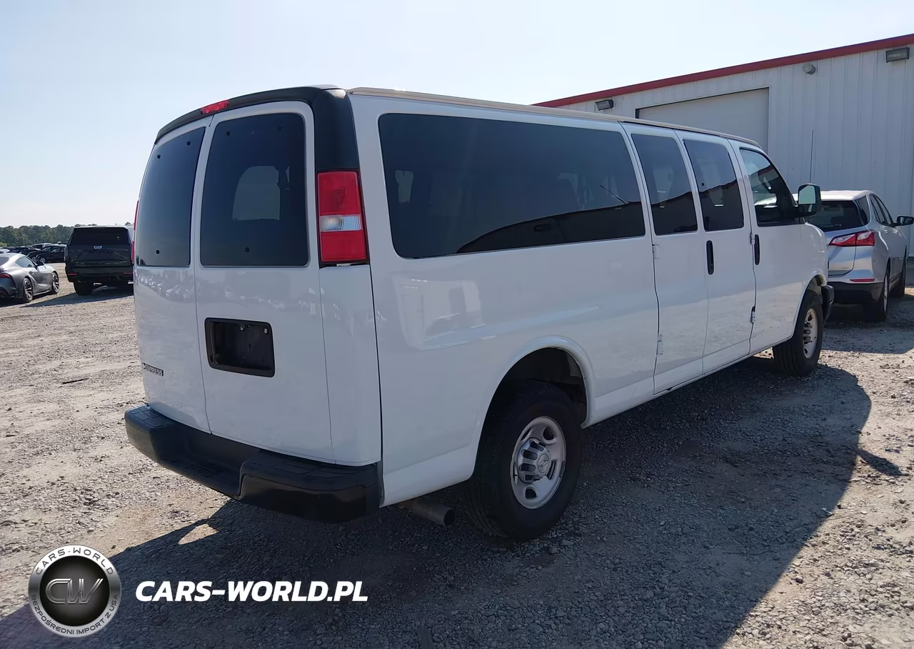 2019 Chevrolet Express 3500 Ls VIN:1GAZGNFG3K1361586 - 4
