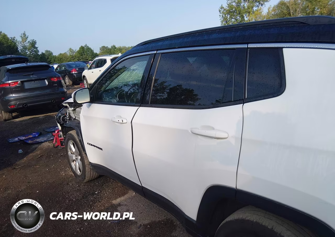 2019 Jeep Compass Latitude VIN:3C4NJDBB1KT682871 - 14
