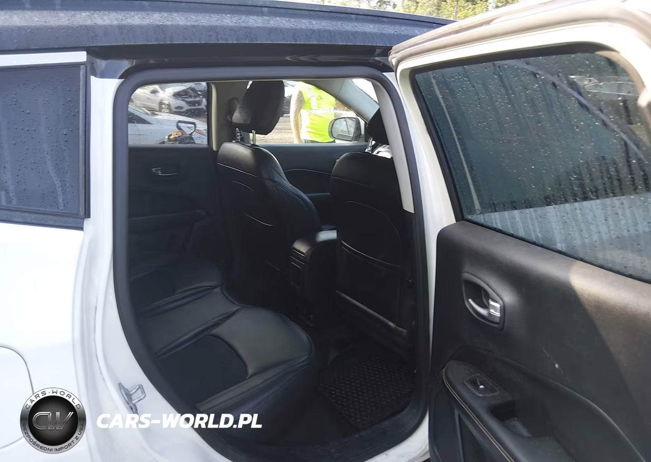 2019 Jeep Compass Latitude VIN:3C4NJDBB1KT682871 - 8