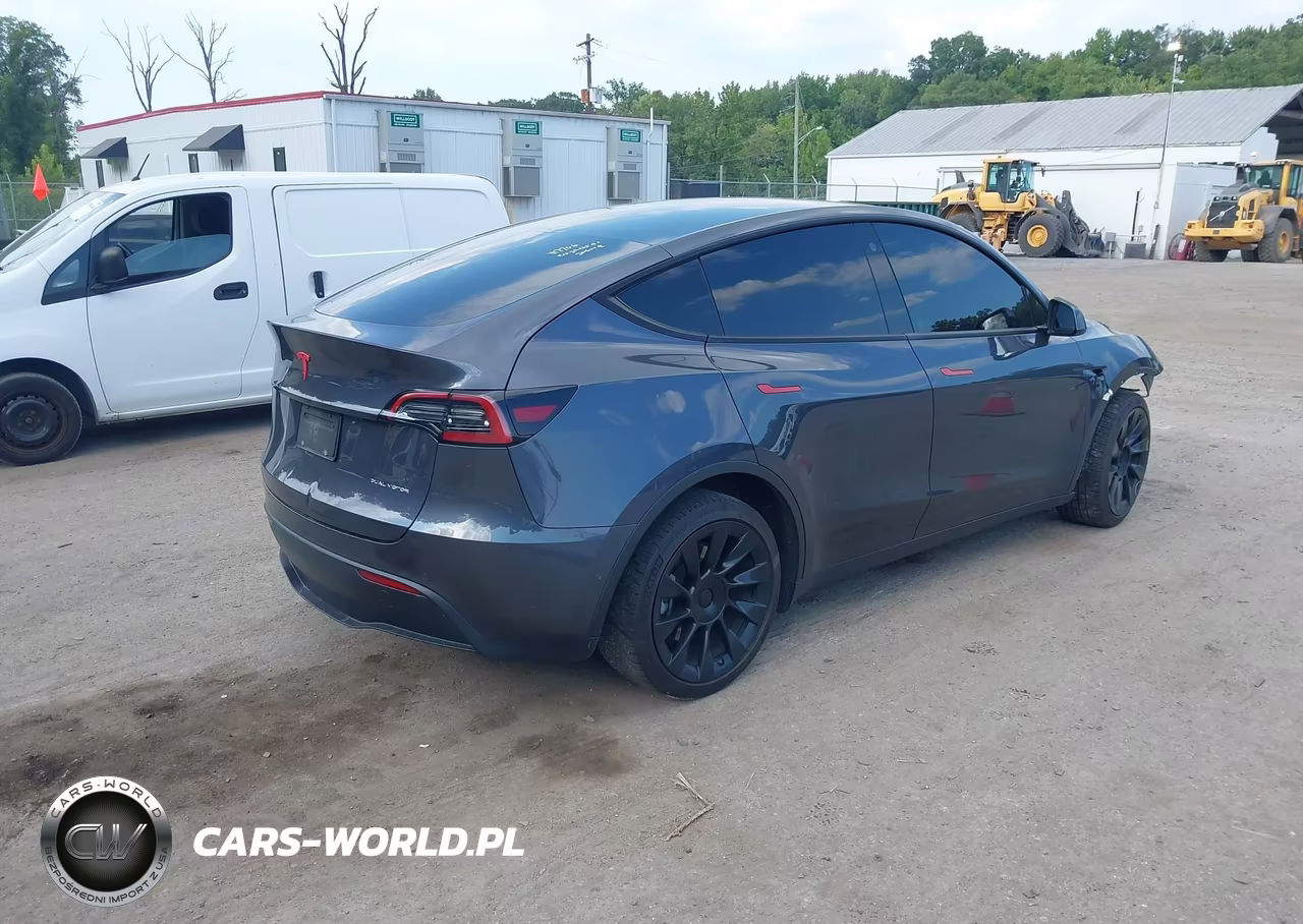 2022 Tesla Model Y Long Range Dual Motor All-Wheel Drive VIN:7SAYGDEE1NF377894 - 4