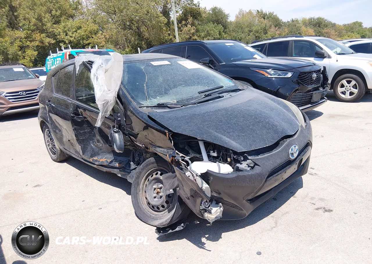 2016 Toyota Prius C Two