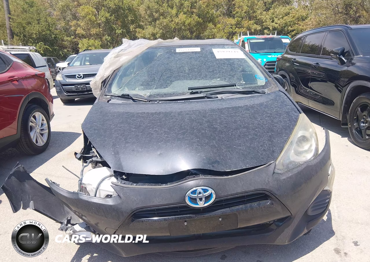 2016 Toyota Prius C Two VIN:JTDKDTB3XG1126179 - 6