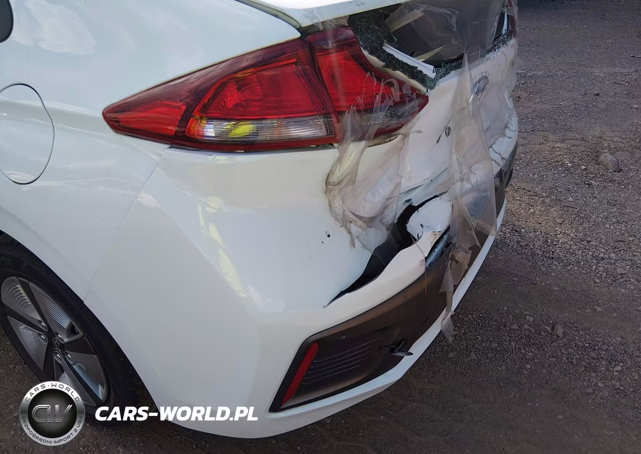 2021 Hyundai Ioniq Hybrid Blue VIN:KMHC65LCXMU247857 - 12