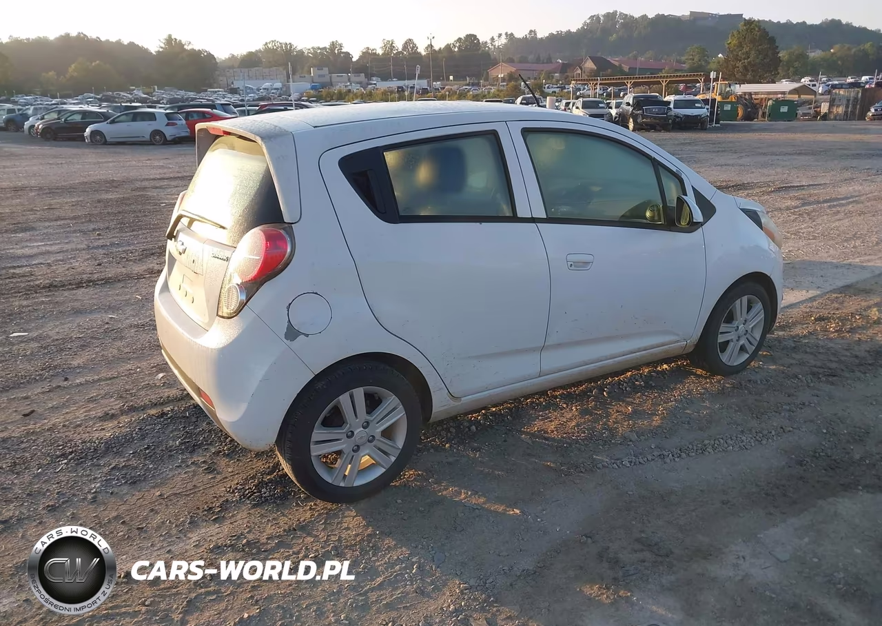 2015 Chevrolet Spark Ls Manual VIN:KL8CA6S9XFC813757 - 4