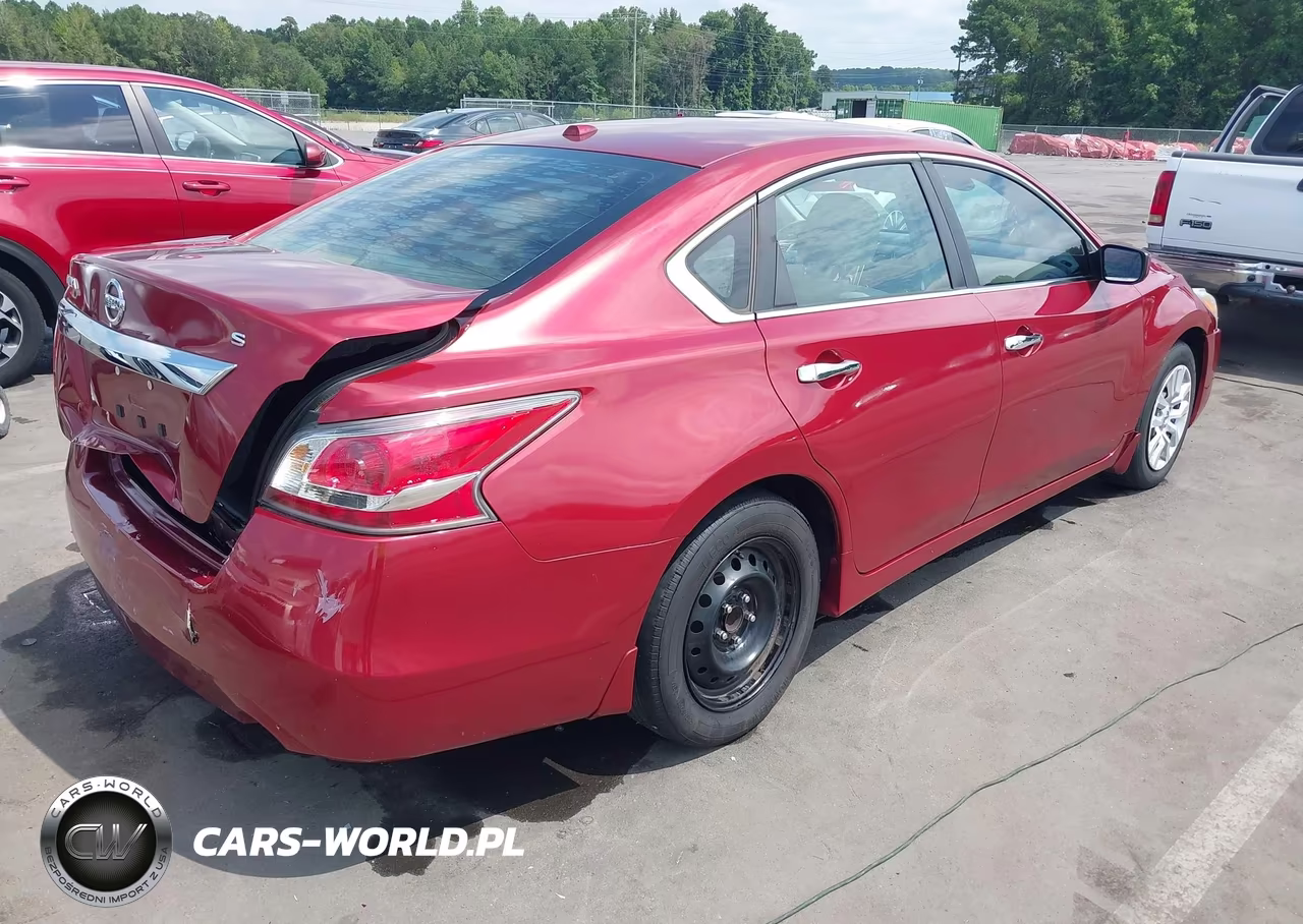 2015 Nissan Altima 2.5 S VIN:1N4AL3AP0FC196916 - 4