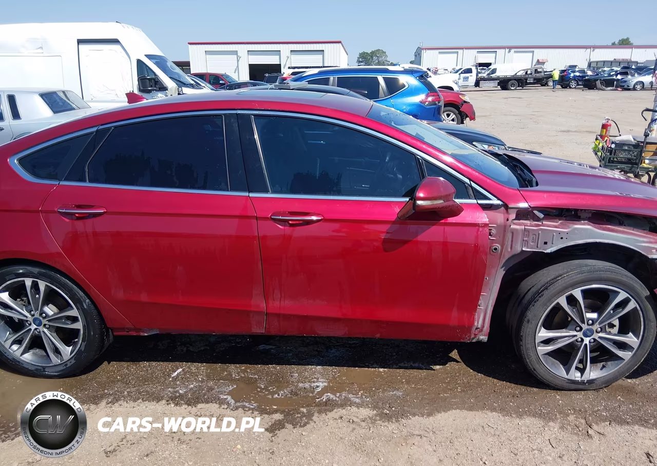 2019 Ford Fusion Titanium VIN:3FA6P0D90KR225820 - 14