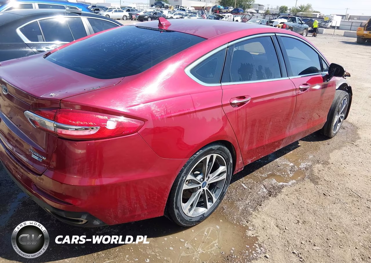 2019 Ford Fusion Titanium VIN:3FA6P0D90KR225820 - 4