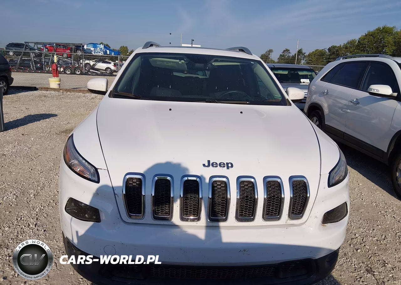 2015 Jeep Cherokee Latitude VIN:1C4PJLCB7FW753654 - 12