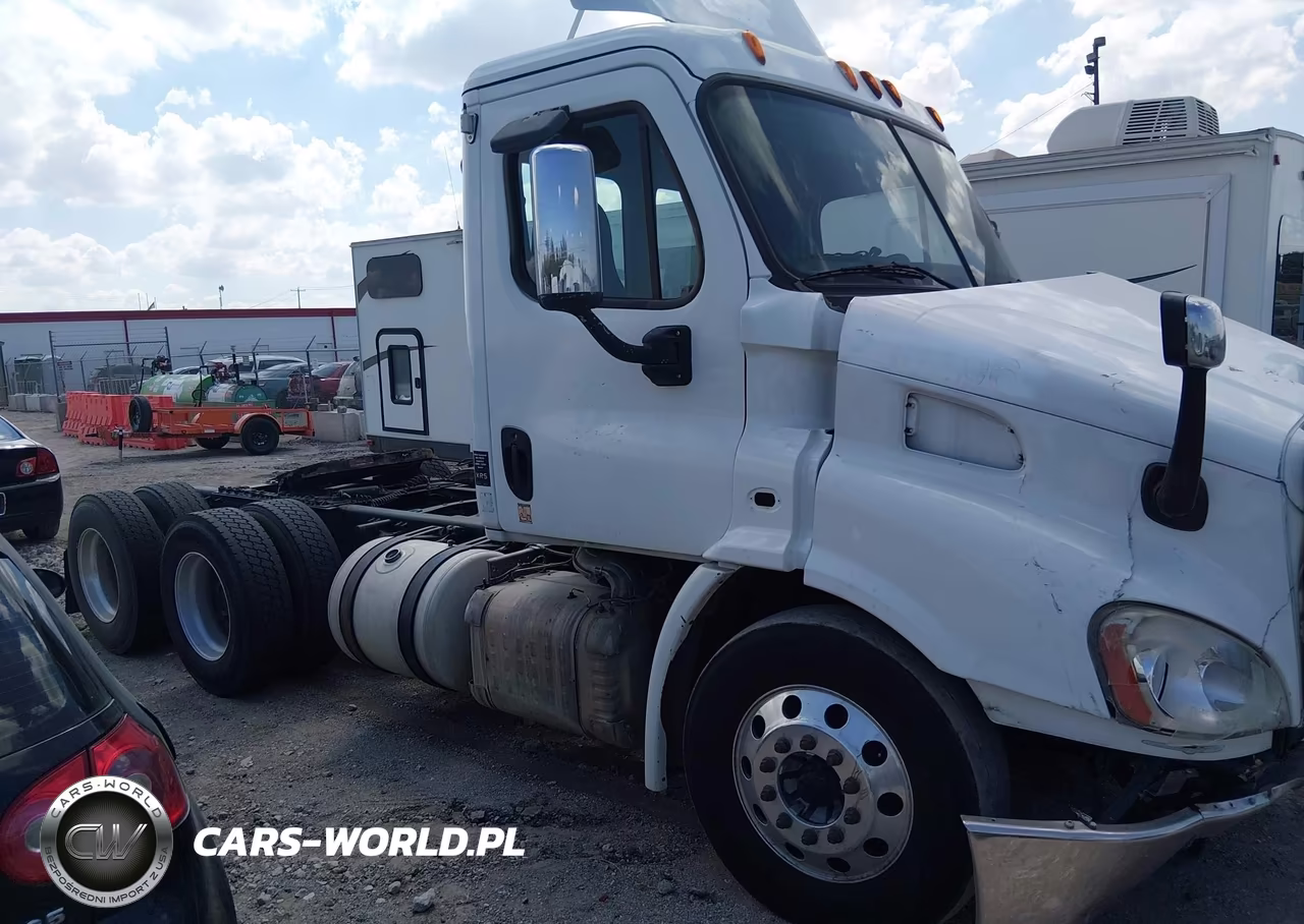 2013 Freightliner Cascadia 113 VIN:1FUJGBDV7DLBW4055 - 17