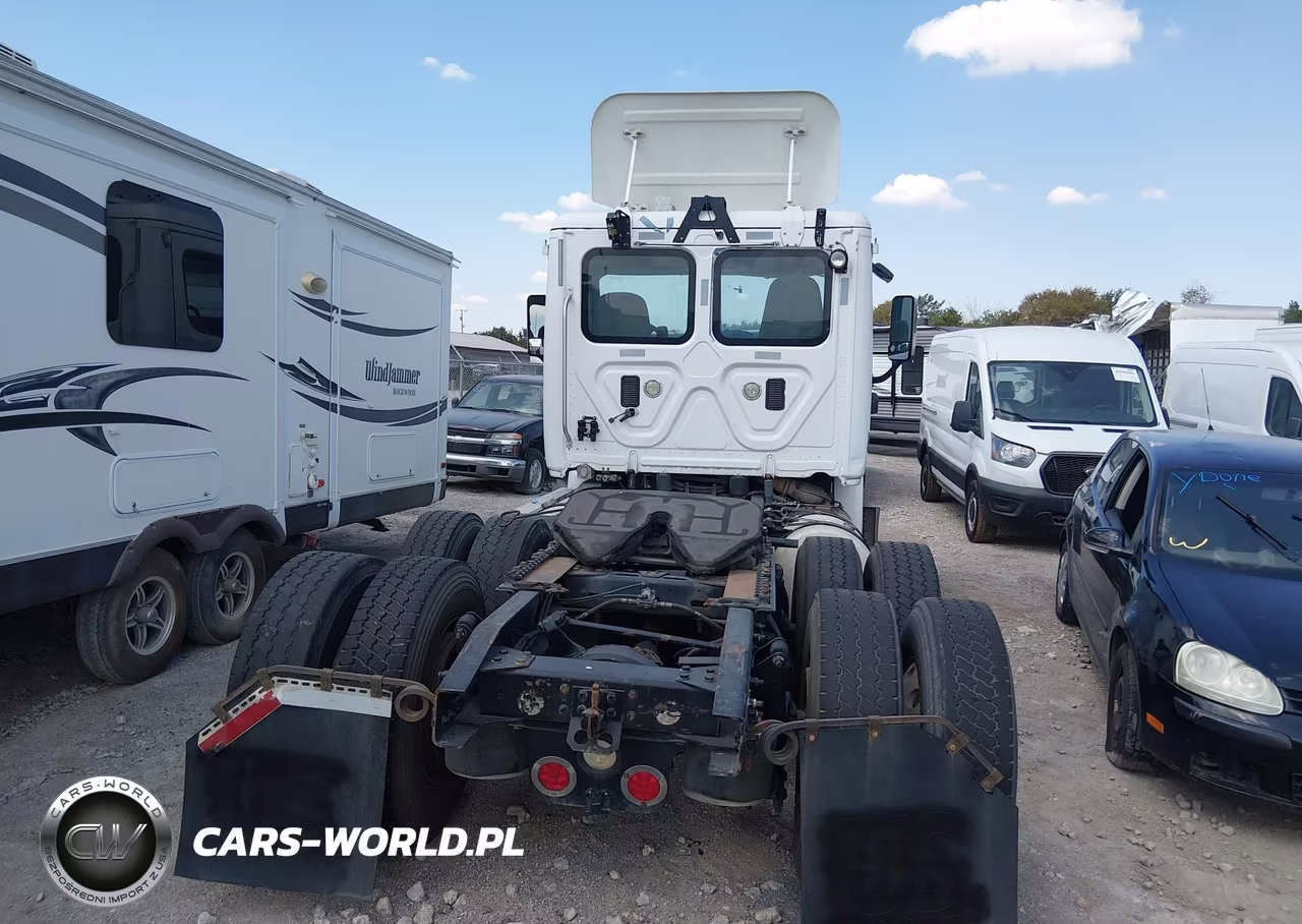 2013 Freightliner Cascadia 113 VIN:1FUJGBDV7DLBW4055 - 19