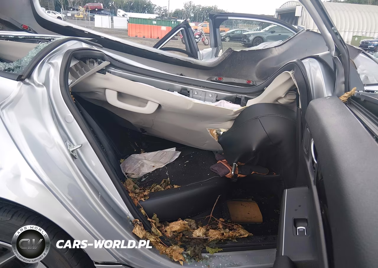 2024 Honda Civic Touring VIN:2HGFE1F99RH303442 - 8