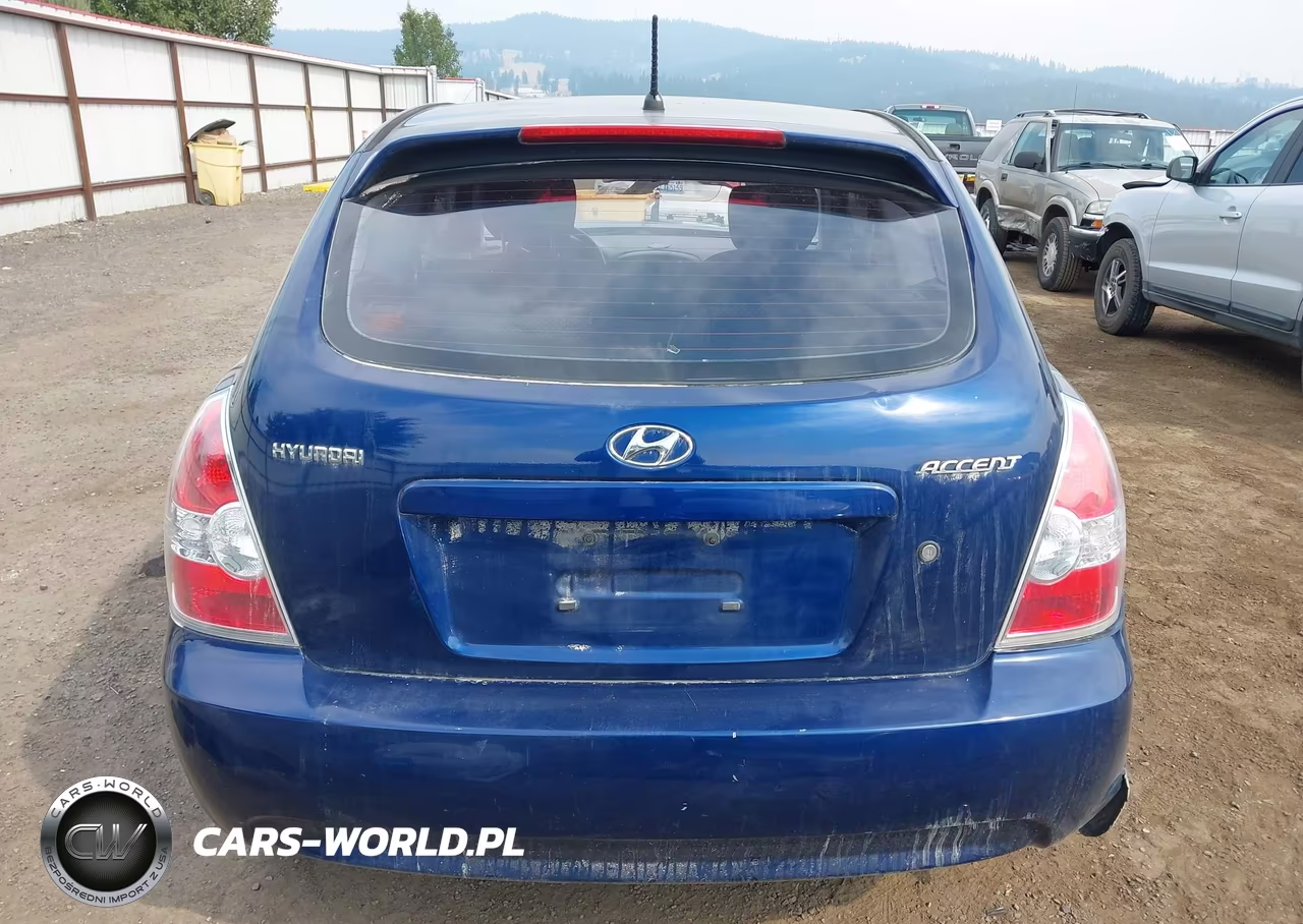 2007 Hyundai Accent Gs VIN:KMHCM36C87U015820 - 17