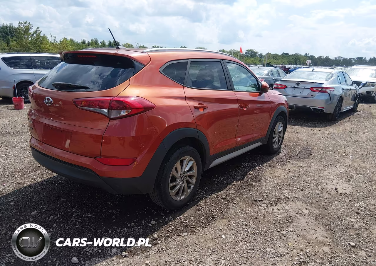 2017 Hyundai Tucson Se VIN:KM8J33A4XHU594580 - 4