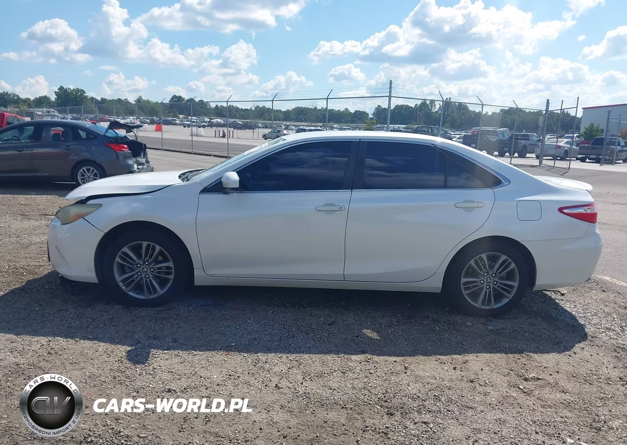 2016 Toyota Camry Se VIN:4T1BF1FK5GU160718 - 14