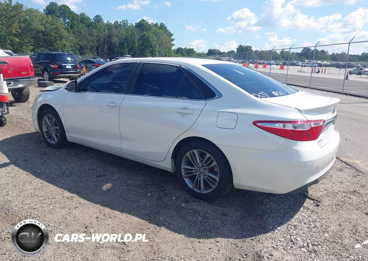 2016 Toyota Camry Se VIN:4T1BF1FK5GU160718 - 3