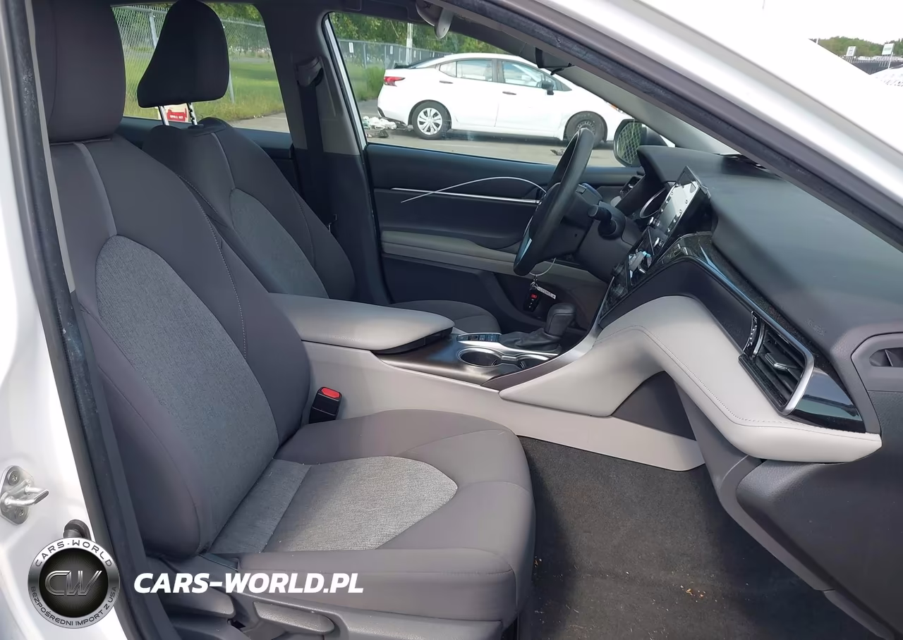 2021 Toyota Camry Le Hybrid VIN:4T1C31AK8MU563396 - 5