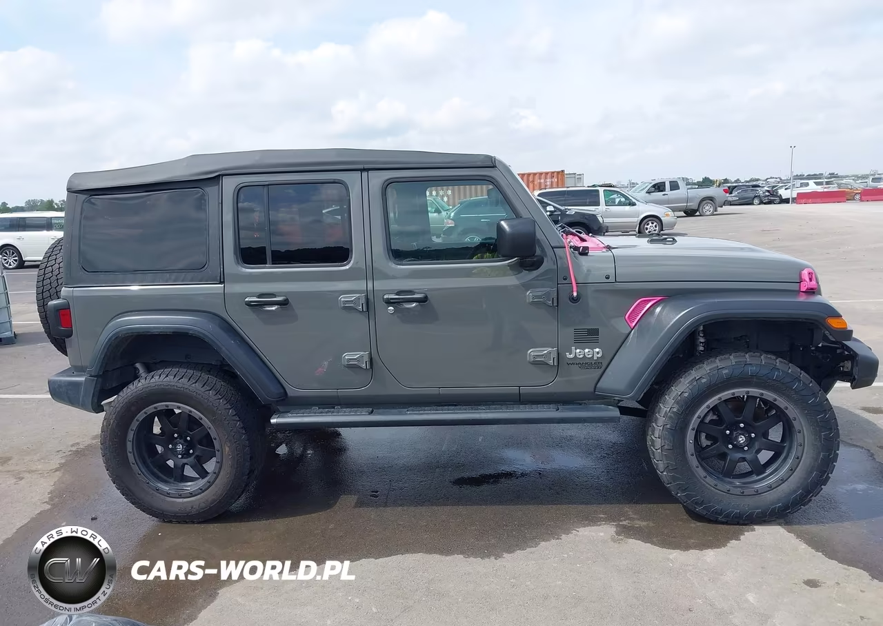2020 Jeep Wrangler Unlimited Sport S 4X4 VIN:1C4HJXDG8LW266867 - 13