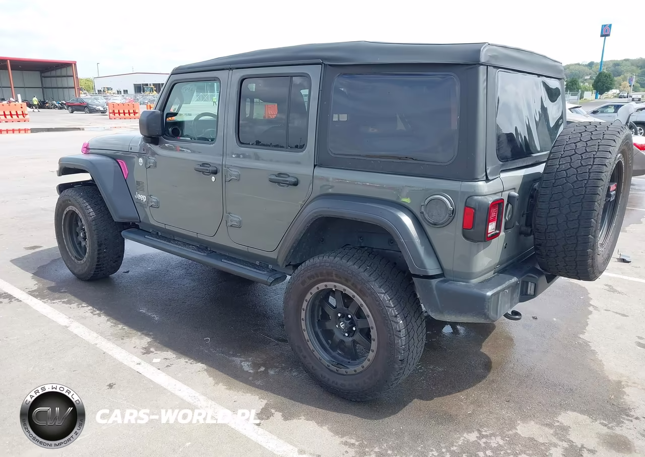2020 Jeep Wrangler Unlimited Sport S 4X4 VIN:1C4HJXDG8LW266867 - 3