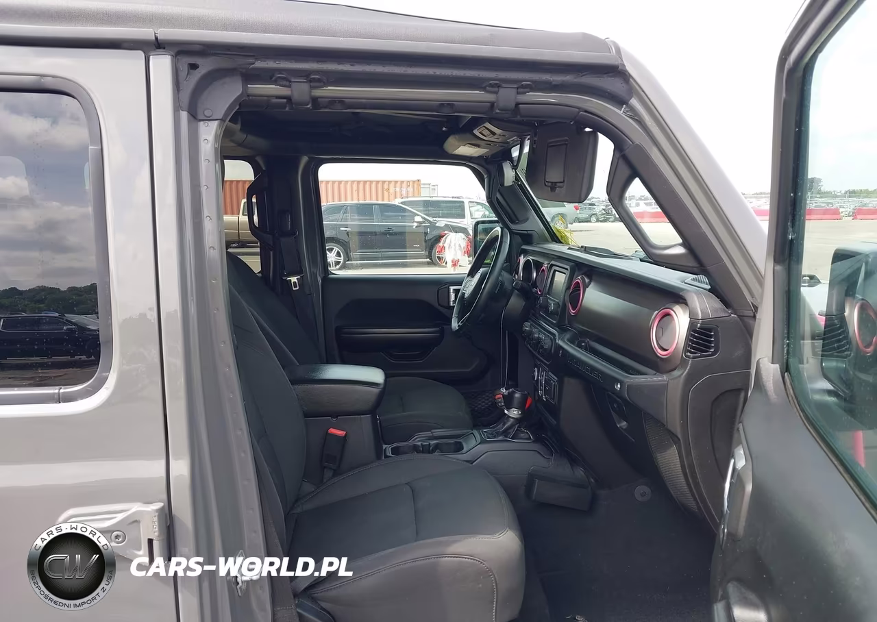 2020 Jeep Wrangler Unlimited Sport S 4X4 VIN:1C4HJXDG8LW266867 - 5