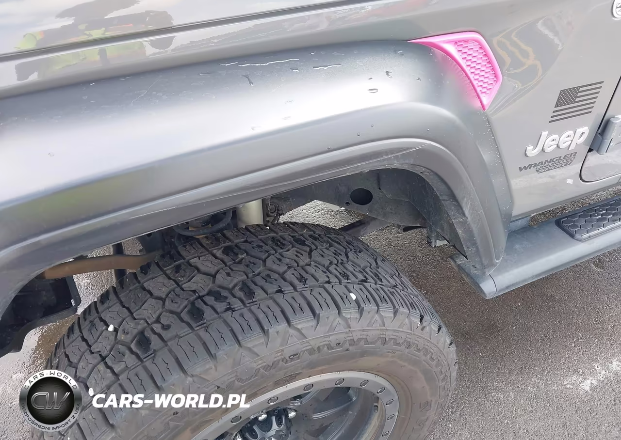 2020 Jeep Wrangler Unlimited Sport S 4X4 VIN:1C4HJXDG8LW266867 - 6