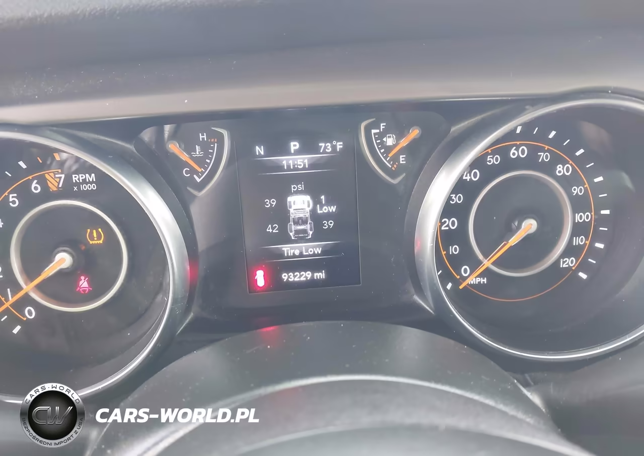 2020 Jeep Wrangler Unlimited Sport S 4X4 VIN:1C4HJXDG8LW266867 - 7