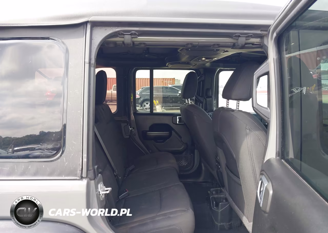 2020 Jeep Wrangler Unlimited Sport S 4X4 VIN:1C4HJXDG8LW266867 - 8