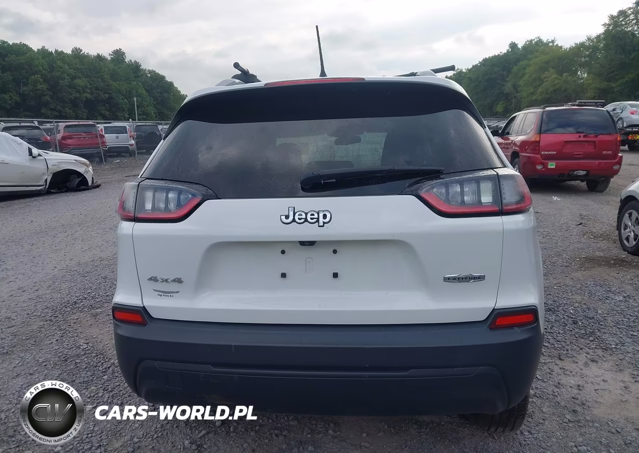 2019 Jeep Cherokee Latitude 4X4 VIN:1C4PJMCB9KD310966 - 16