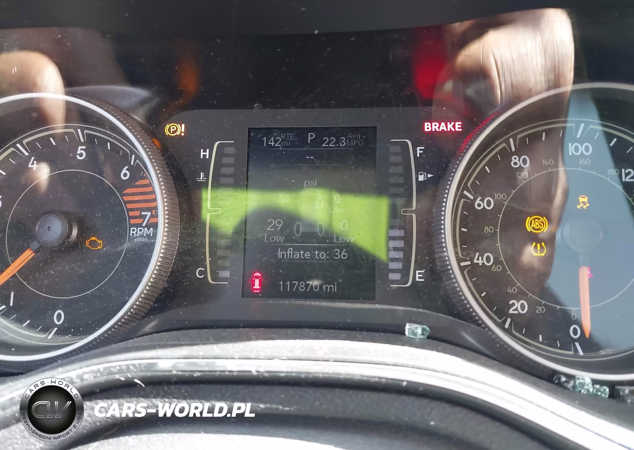 2019 Jeep Cherokee Latitude 4X4 VIN:1C4PJMCB9KD310966 - 7
