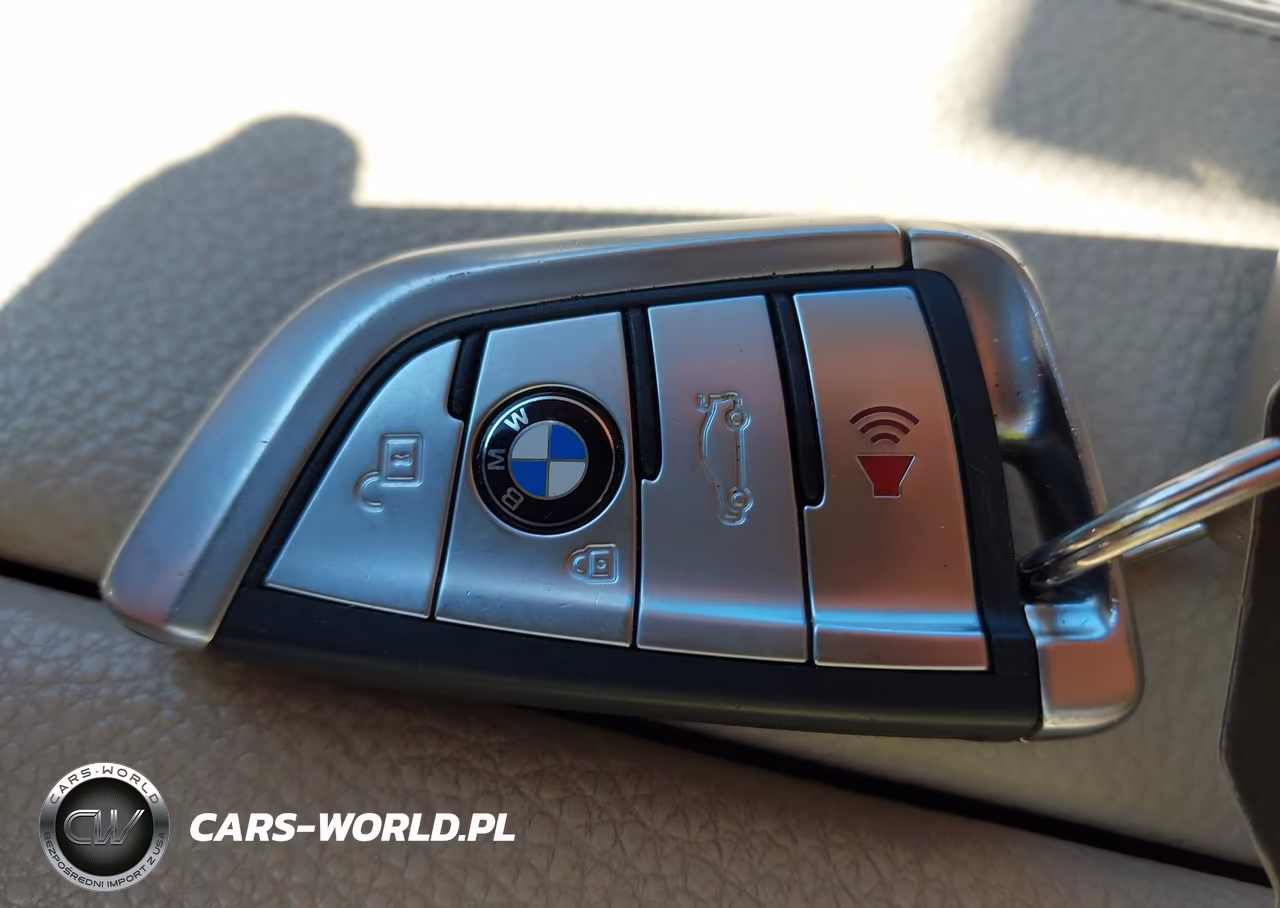 2015 BMW X5 xDrive35I VIN:5UXKR0C54F0K68501 - 11