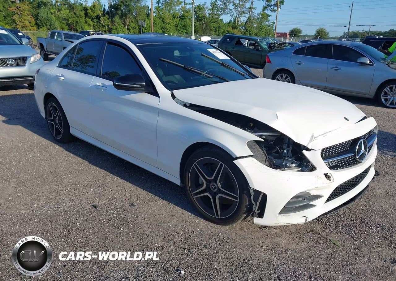 2021 Mercedes-Benz C 300 Sedan – zdjęcie 1 z 16