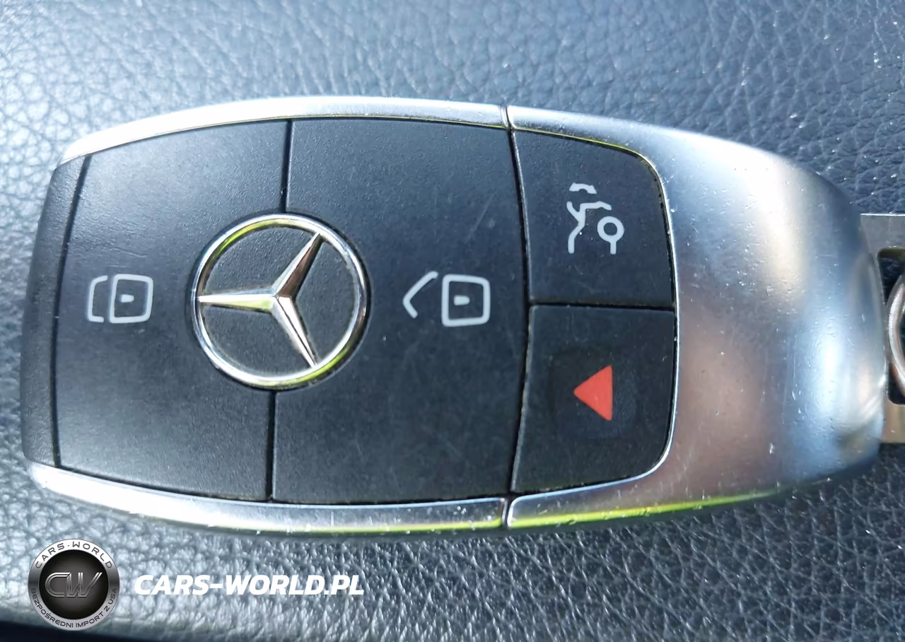2021 Mercedes-Benz C 300 Sedan VIN:W1KWF8DB9MR622087 - 11