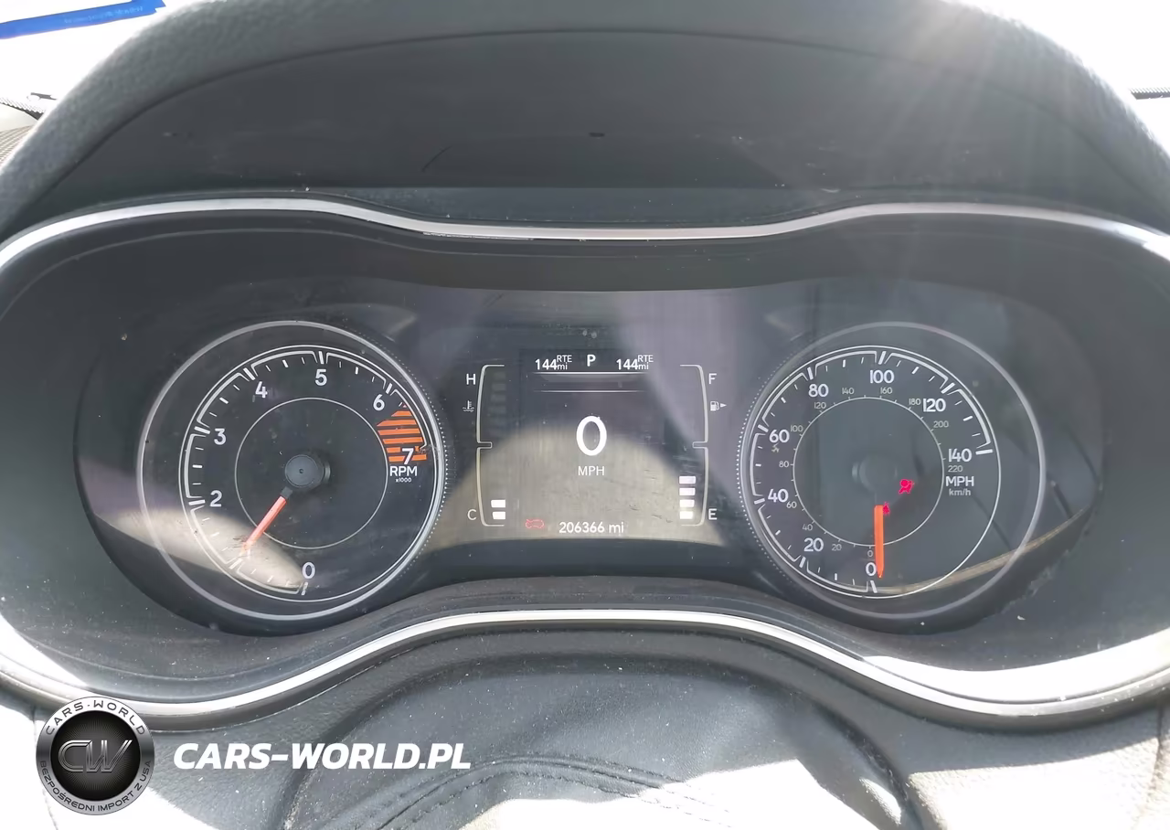 2019 Jeep Cherokee Latitude Fwd VIN:1C4PJLCB7KD373459 - 7