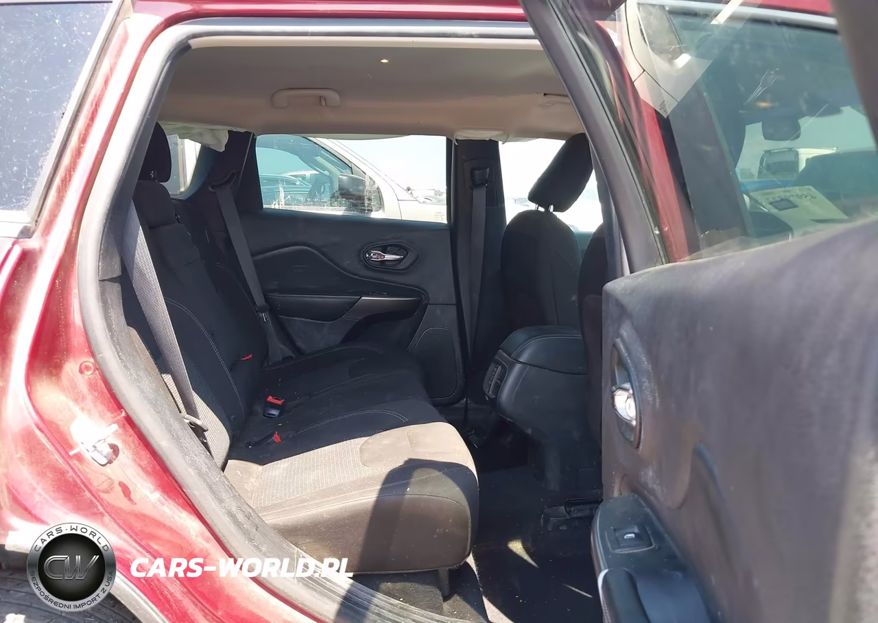 2019 Jeep Cherokee Latitude Fwd VIN:1C4PJLCB7KD373459 - 8